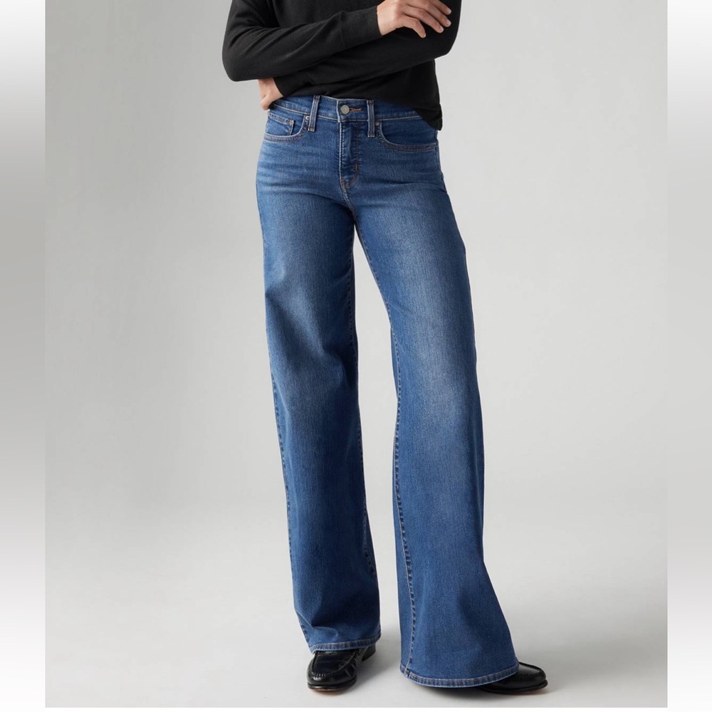 Levi's 318 Women's Wide Leg Jeans